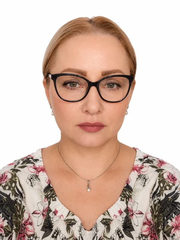 Готовое фото на документы после обработки — В очках